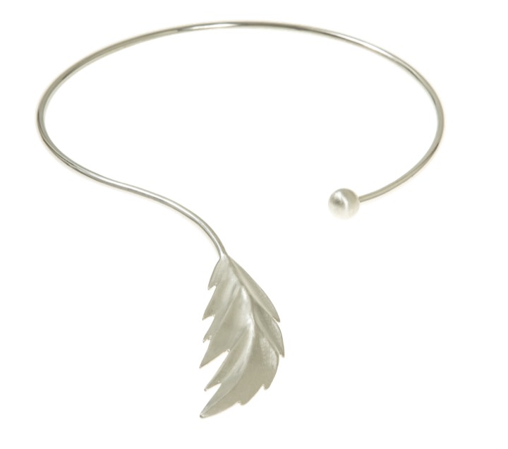 Feather bangle Bracciali flex Argento S/M nel gruppo Collane / Collane d'argento presso SCANDINAVIAN JEWELRY DESIGN (1521111014)